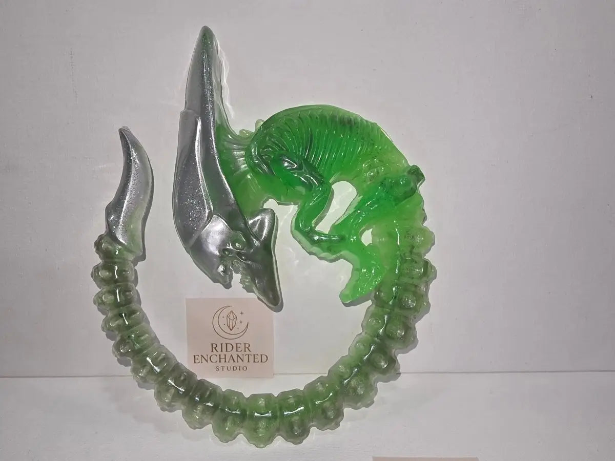 Xenomorph Resin Figure – Alien Horror Decor Rider Enchanted Studio